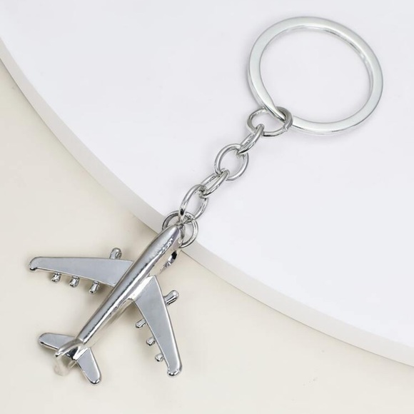 Airplane Charm Keychain Silver Plated Gift Plane Aircraft Fly Pilot Travel Toy - Picture 1 of 6